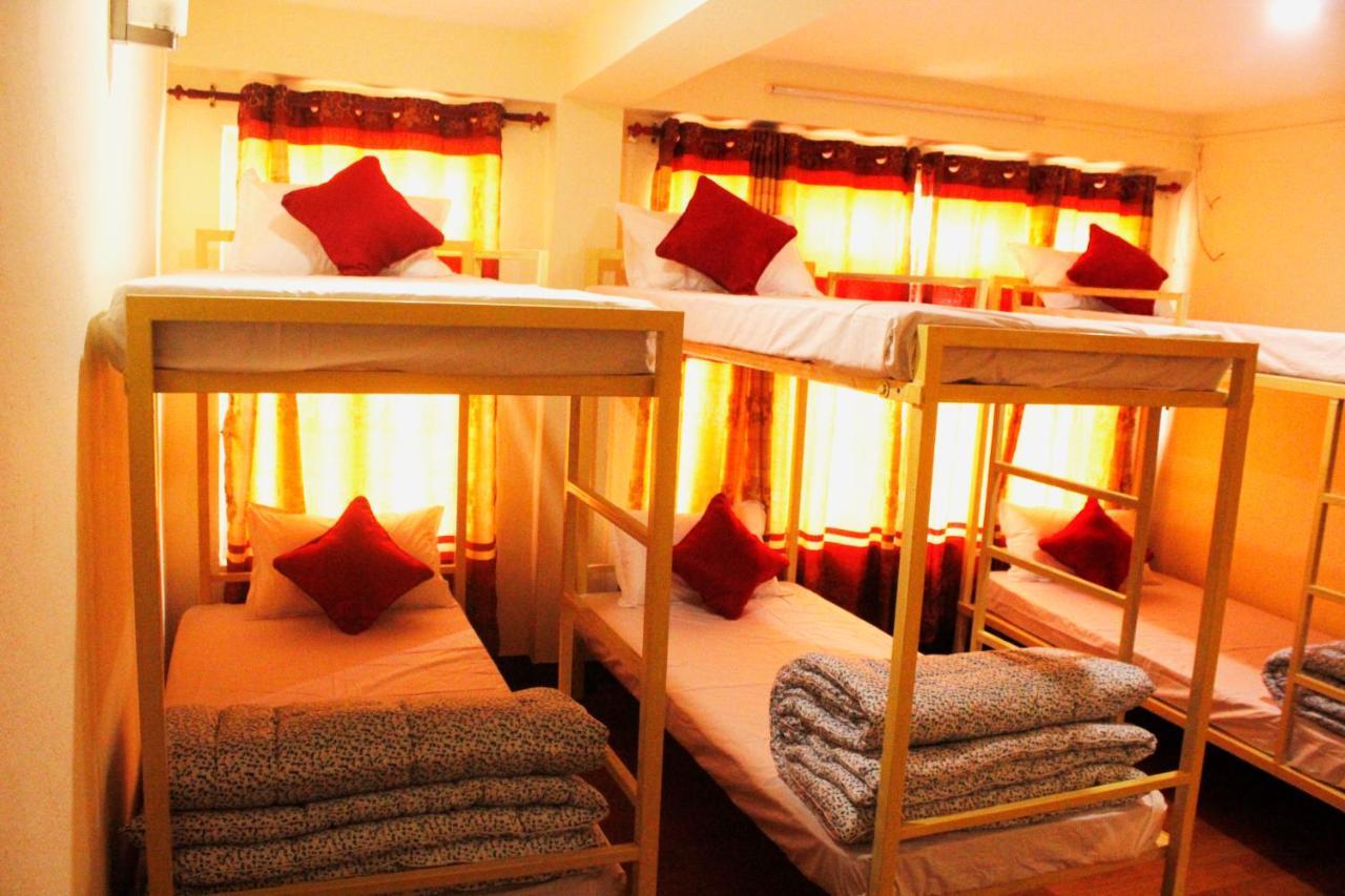 Mountain Backpackers Hostel กาฐมาณฑุ ภายนอก รูปภาพ