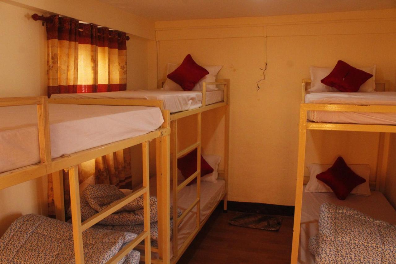 Mountain Backpackers Hostel กาฐมาณฑุ ภายนอก รูปภาพ